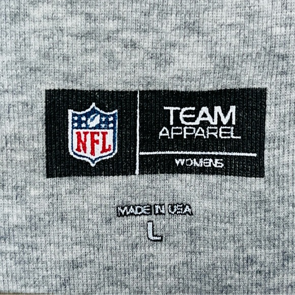 Chicago Bears T-Shirt Women’s Large Gray Logo Football Sports Team Apparel NFL - Picture 3 of 3